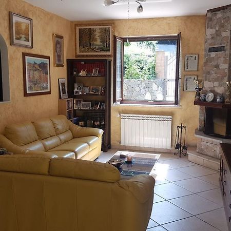 B&B La Taverna Degli Angeli Vezzi Portio Екстер'єр фото