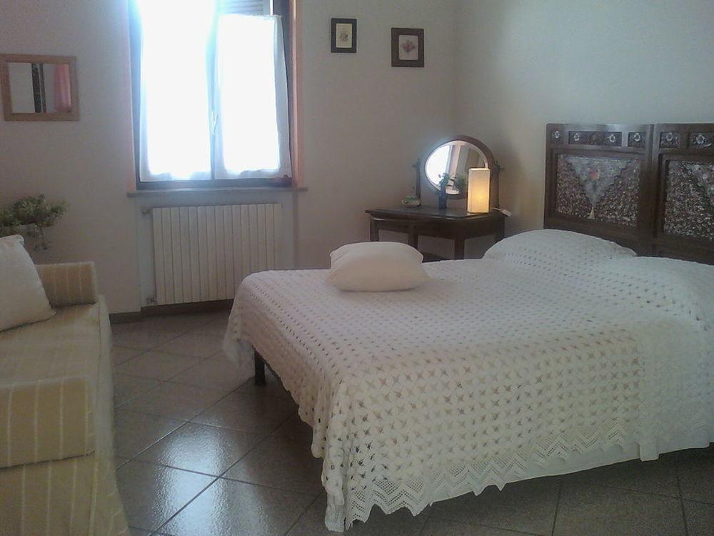 B&B La Taverna Degli Angeli Vezzi Portio Екстер'єр фото