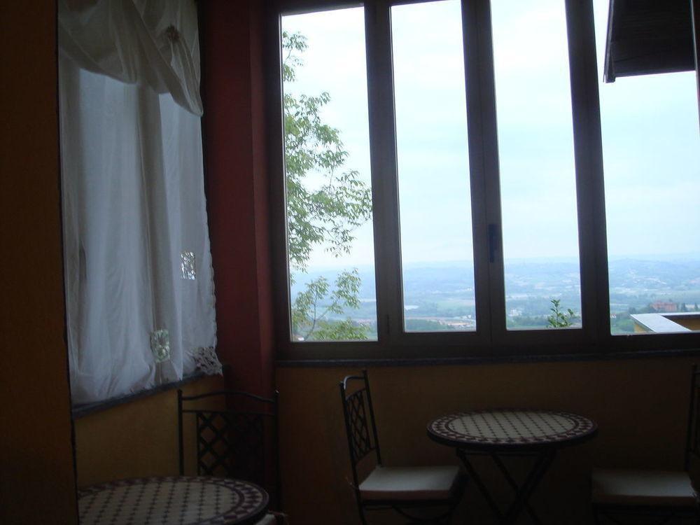 B&B La Taverna Degli Angeli Vezzi Portio Екстер'єр фото
