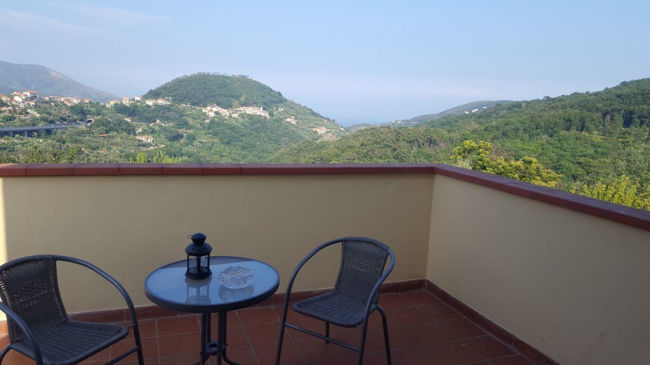 B&B La Taverna Degli Angeli Vezzi Portio Екстер'єр фото