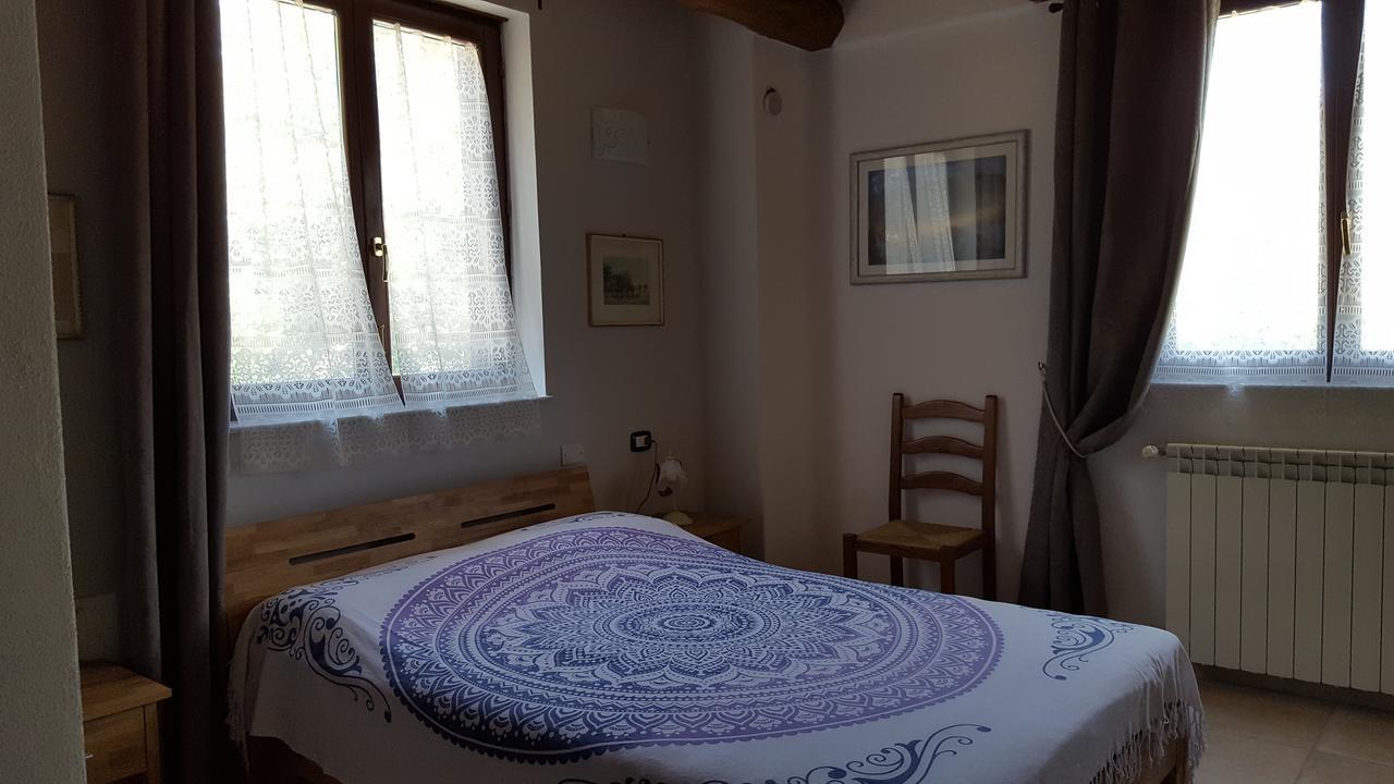 B&B La Taverna Degli Angeli Vezzi Portio Екстер'єр фото