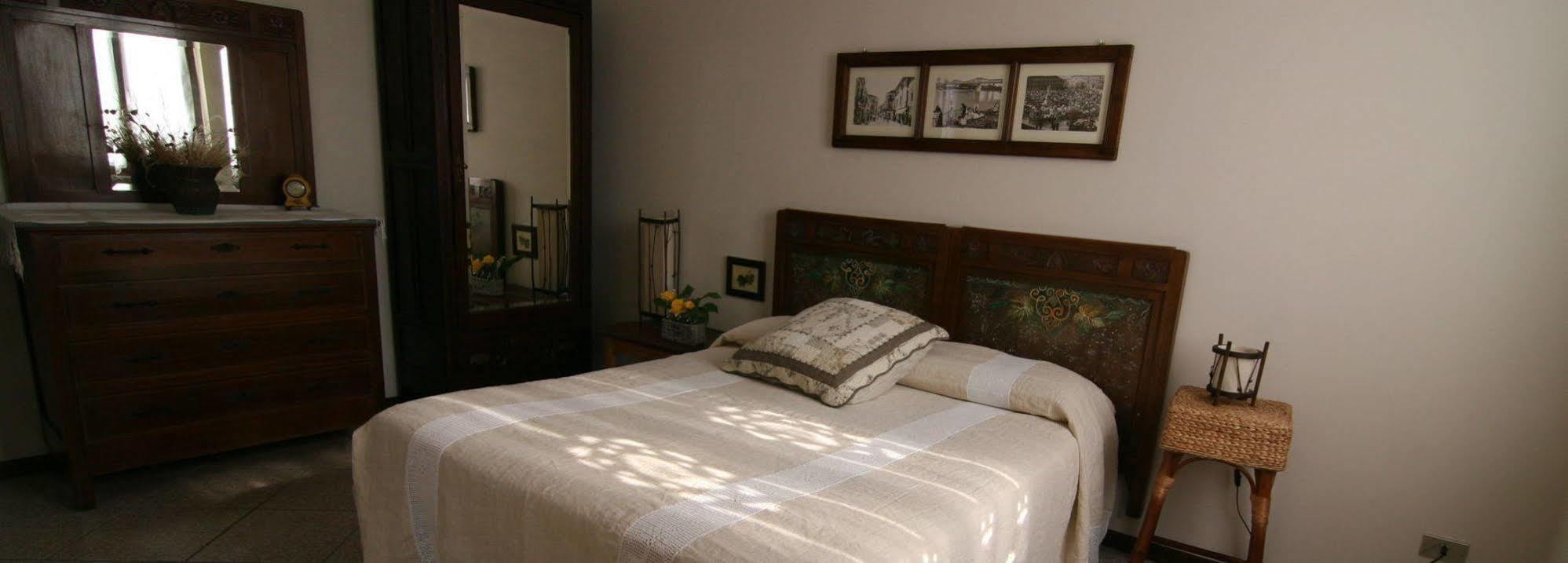 B&B La Taverna Degli Angeli Vezzi Portio Екстер'єр фото