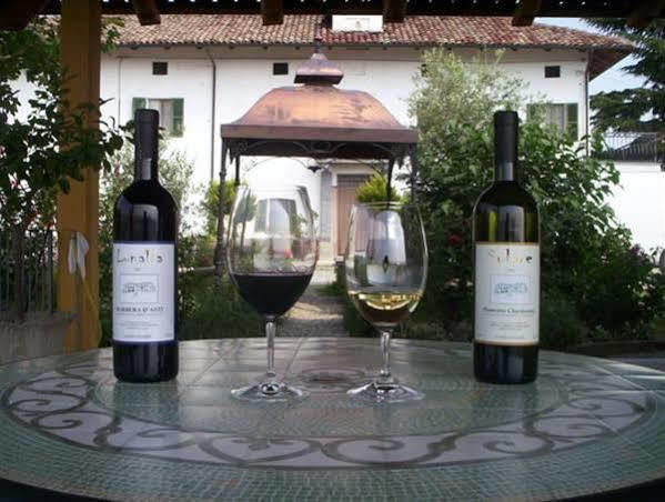 B&B La Taverna Degli Angeli Vezzi Portio Екстер'єр фото
